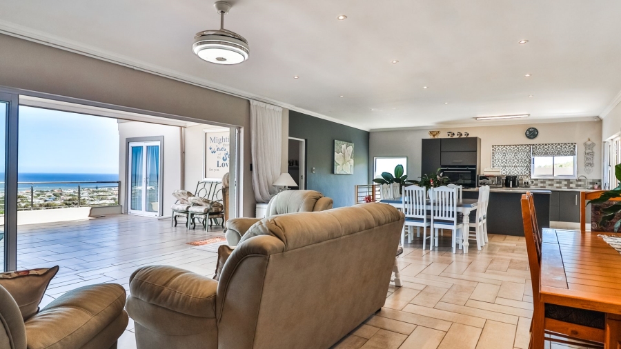 3 Bedroom Property for Sale in Berghof Western Cape
